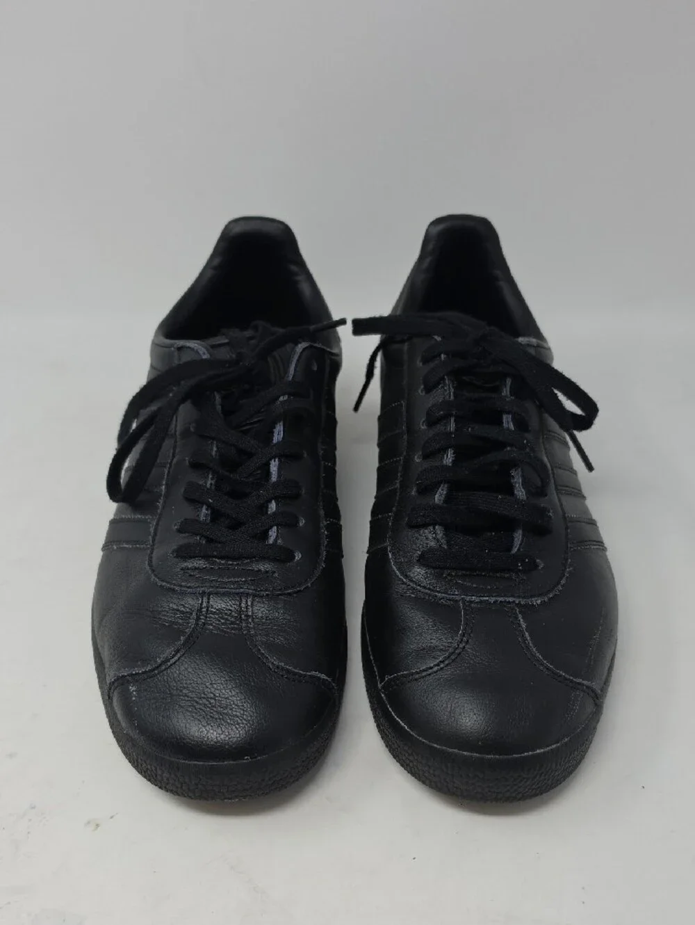 adidas Gazelle Men's Black Leather Sneakers with Gold Logo Size 10